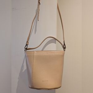 Matt & Nat Cream Shoulder Bag